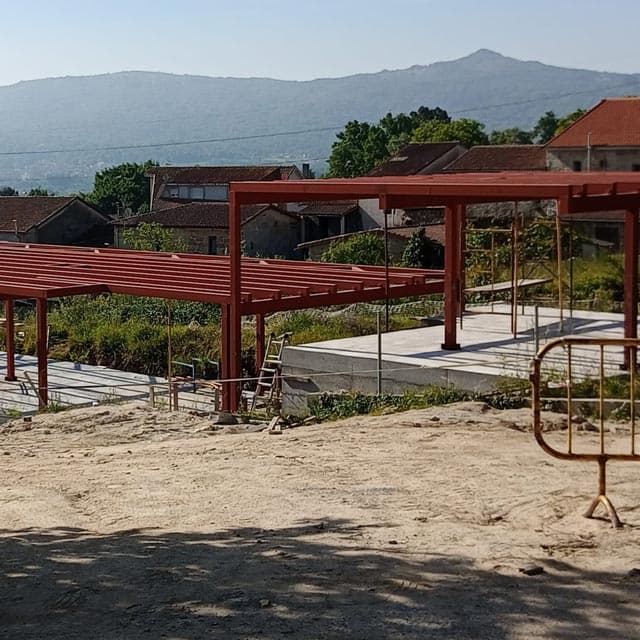 Ofrecemos mantenimiento de nuestros productos metálicos en Ourense